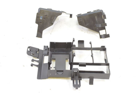 2009 Harley VRSCF Muscle Rod All Electric Plastic Holder Carrier Set 70473-07 {{ shop.shopifyCountryName }} - Mototech271