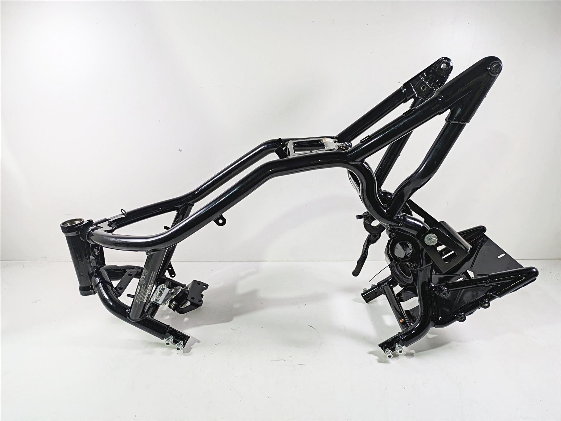 2006 Harley VRSCR Street V-Rod Straight Main Frame Chassis With Clean Ohio Title 48204-08 {{ shop.shopifyCountryName }} - Mototech271