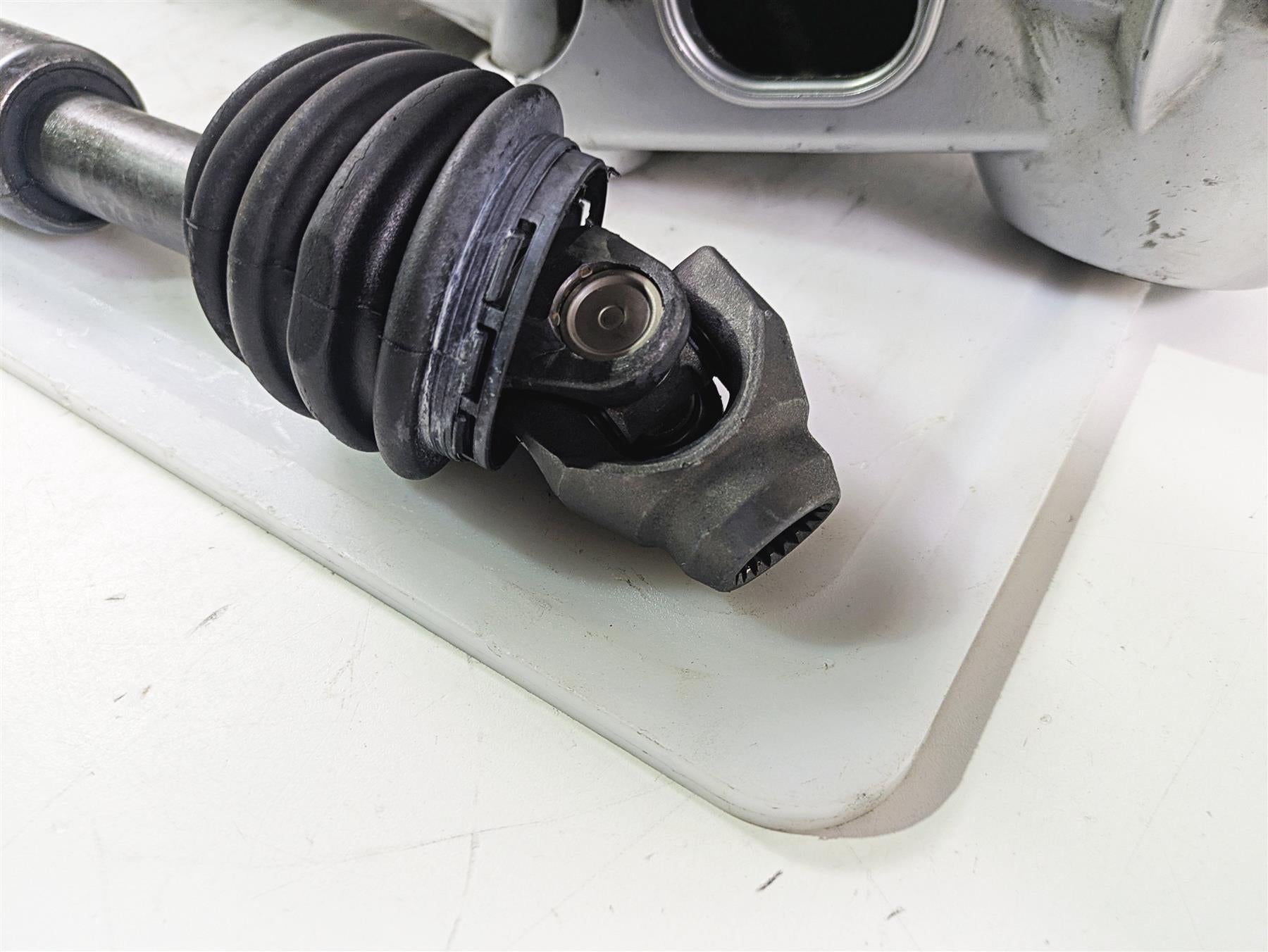 2010 BMW R1200GS K25 Swingarm Differential Drive Shaft 32:11 33117726889 {{ shop.shopifyCountryName }} - Mototech271