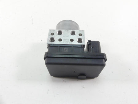 2022 Yamaha MT09 FZ09 Abs Brake Pump Pressure Module B7N-85930-09-00 {{ shop.shopifyCountryName }} - Mototech271