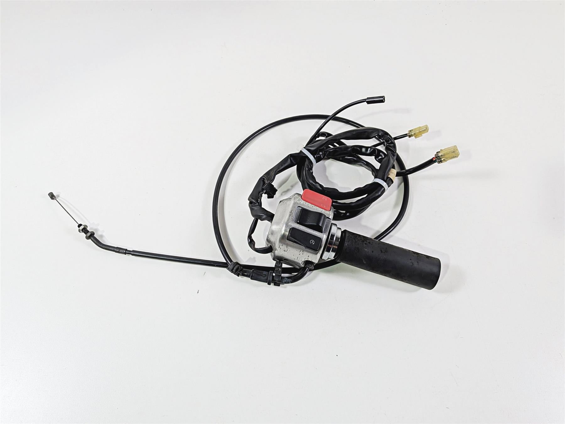 2012 Yamaha XV1900 Raider S Right Hand Control Switch Start 5C7-83973-10-00 {{ shop.shopifyCountryName }} - Mototech271