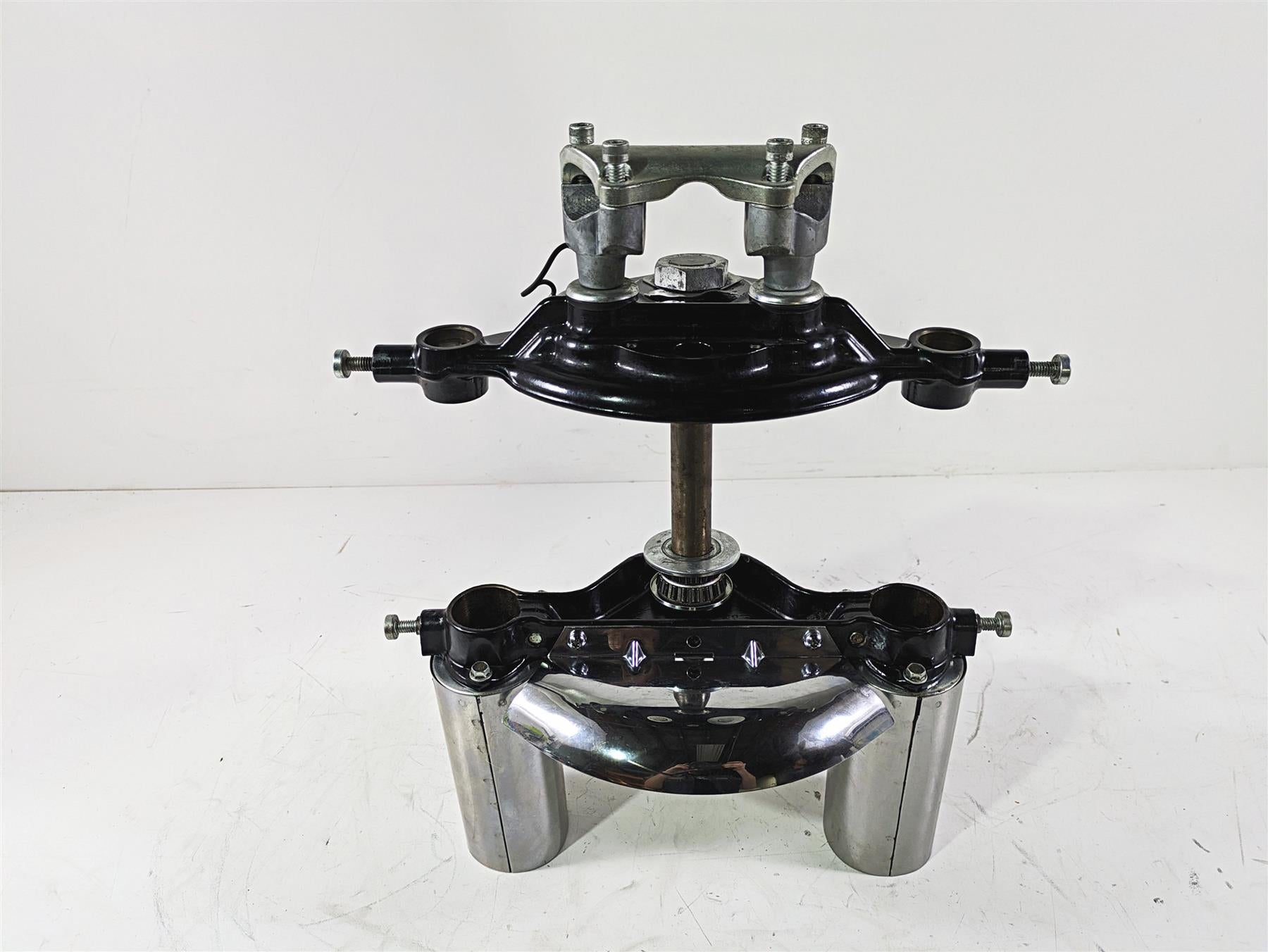 2008 Harley Touring FLHTCU E-Glide 105TH Lower Upper Triple Tree Set 45446-87A {{ shop.shopifyCountryName }} - Mototech271