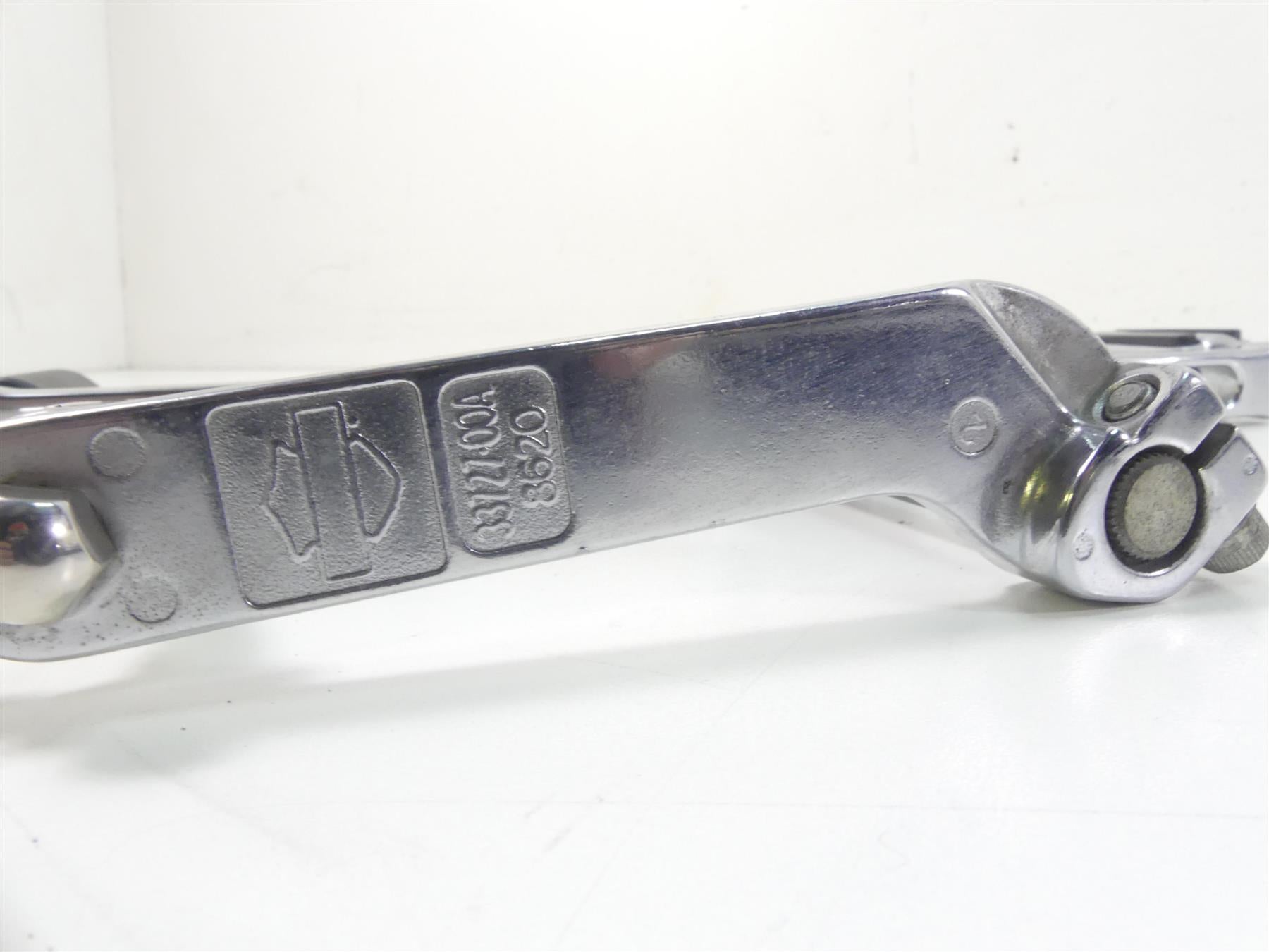 2009 Harley FLHTCU SE4 CVO E-Glide Floorboard Shifter Brake Pedal Set 51498-09A {{ shop.shopifyCountryName }} - Mototech271