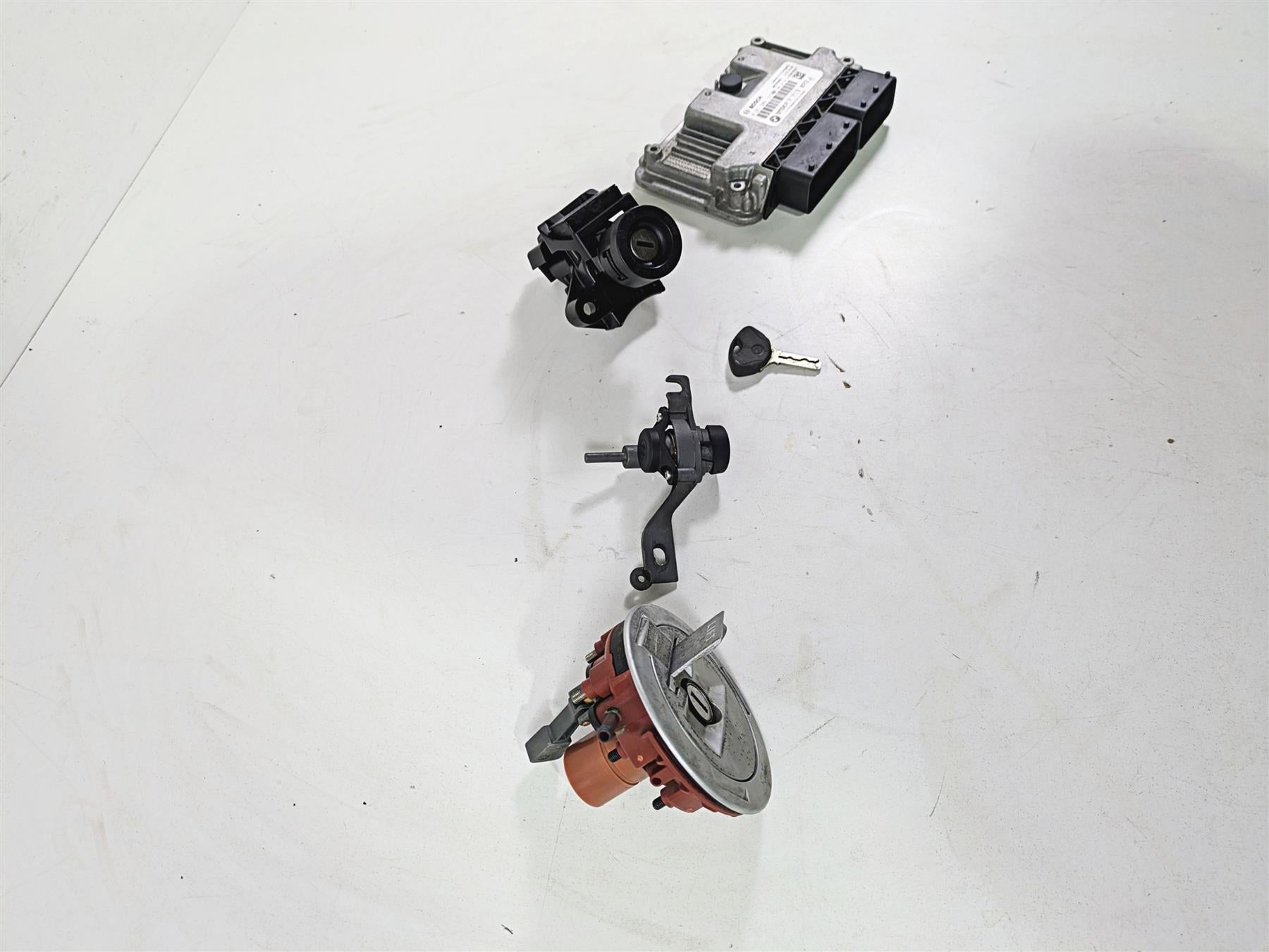 2009 BMW R1200GS K255 Adv Cdi Ignition Switch Key Locks Set -Read 13618521661 {{ shop.shopifyCountryName }} - Mototech271