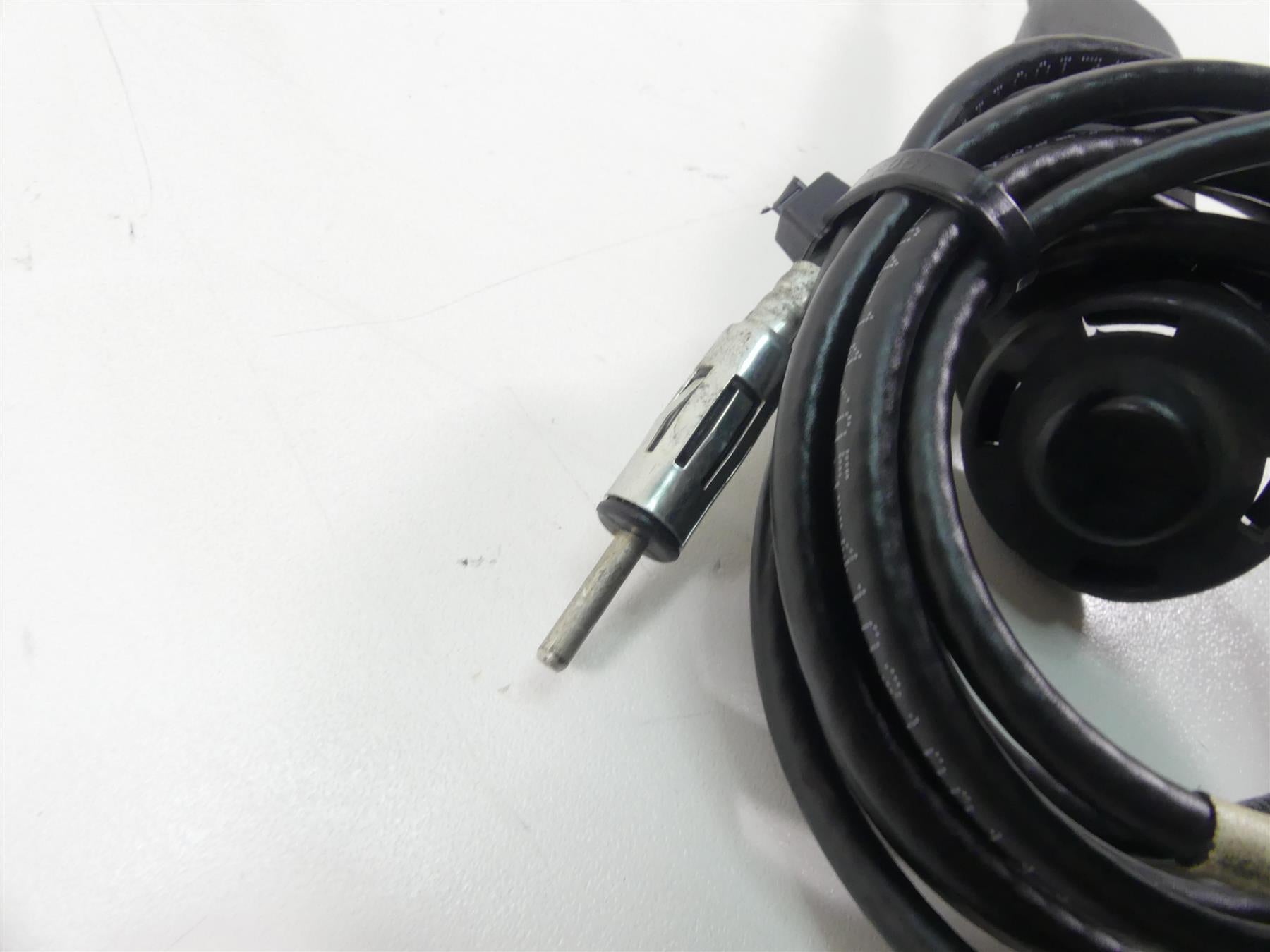 2015 Victory Cross Country Tour Radio Stereo Antenna & Mount 4012213 {{ shop.shopifyCountryName }} - Mototech271