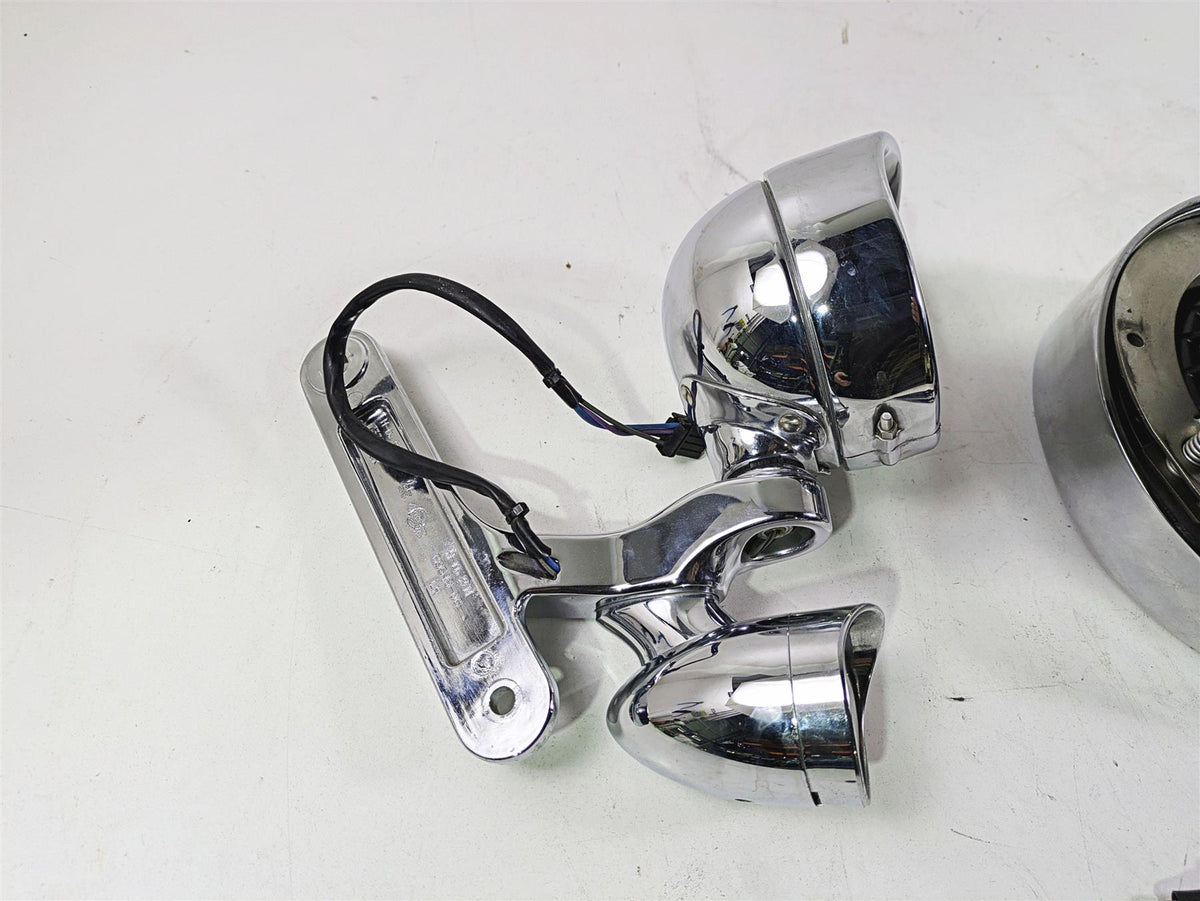2011 Harley Touring FLHTCUSE CVO E-Glide Front Spot Head Light Blinkers 69560-06 {{ shop.shopifyCountryName }} - Mototech271