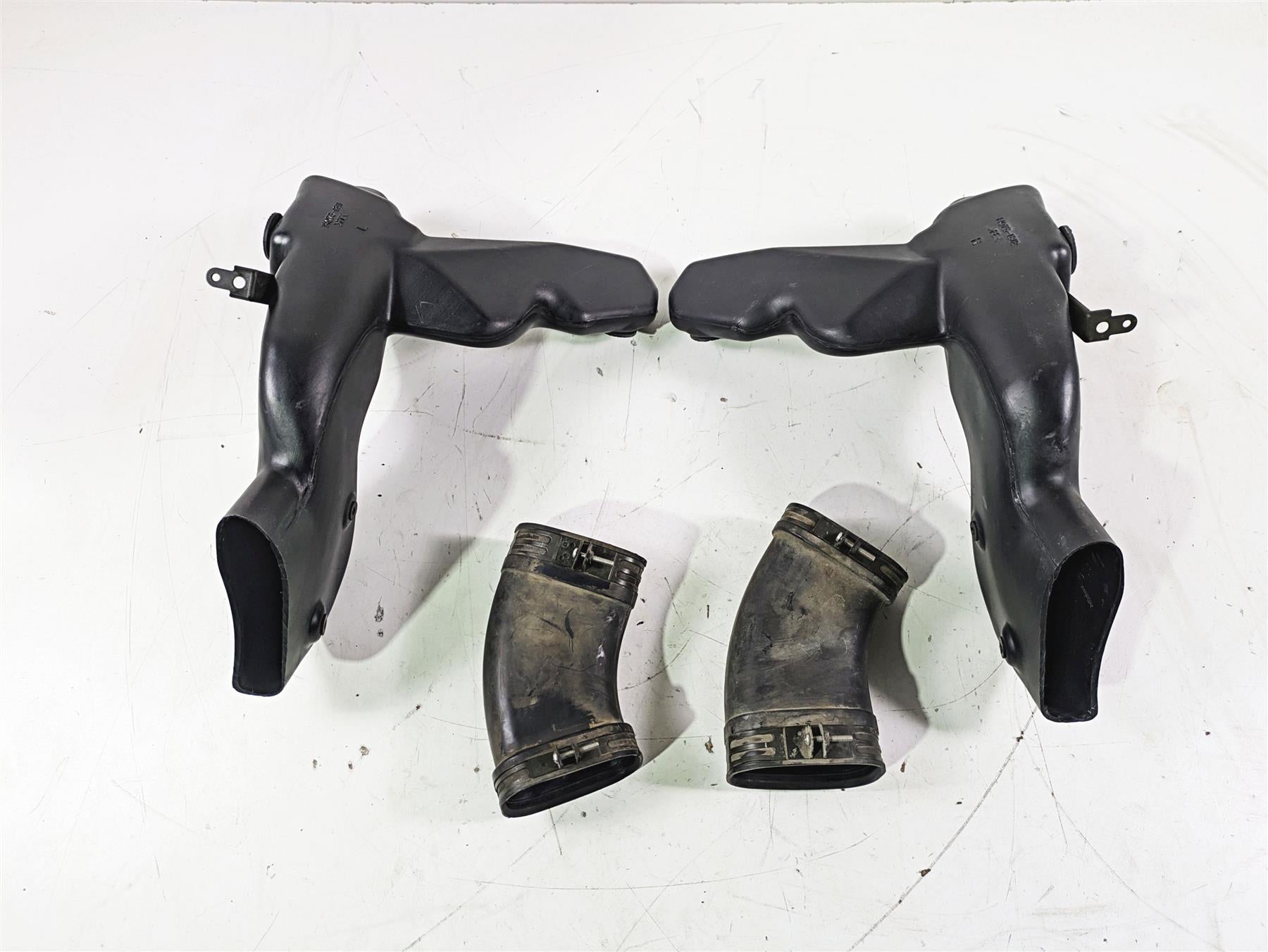 2005 Kawasaki ZX12R Ninja Front Air Duct Ram Set 14073-1811 14073-1750 {{ shop.shopifyCountryName }} - Mototech271