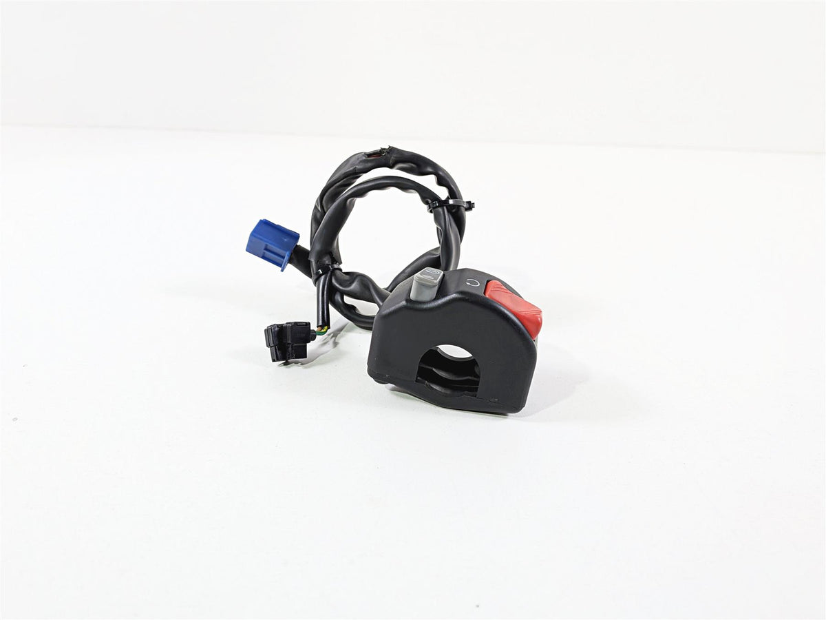 2008 Yamaha YZF R1 RN19 Right Hand Control Switch Start Stop 4C8-83975-00-00 {{ shop.shopifyCountryName }} - Mototech271