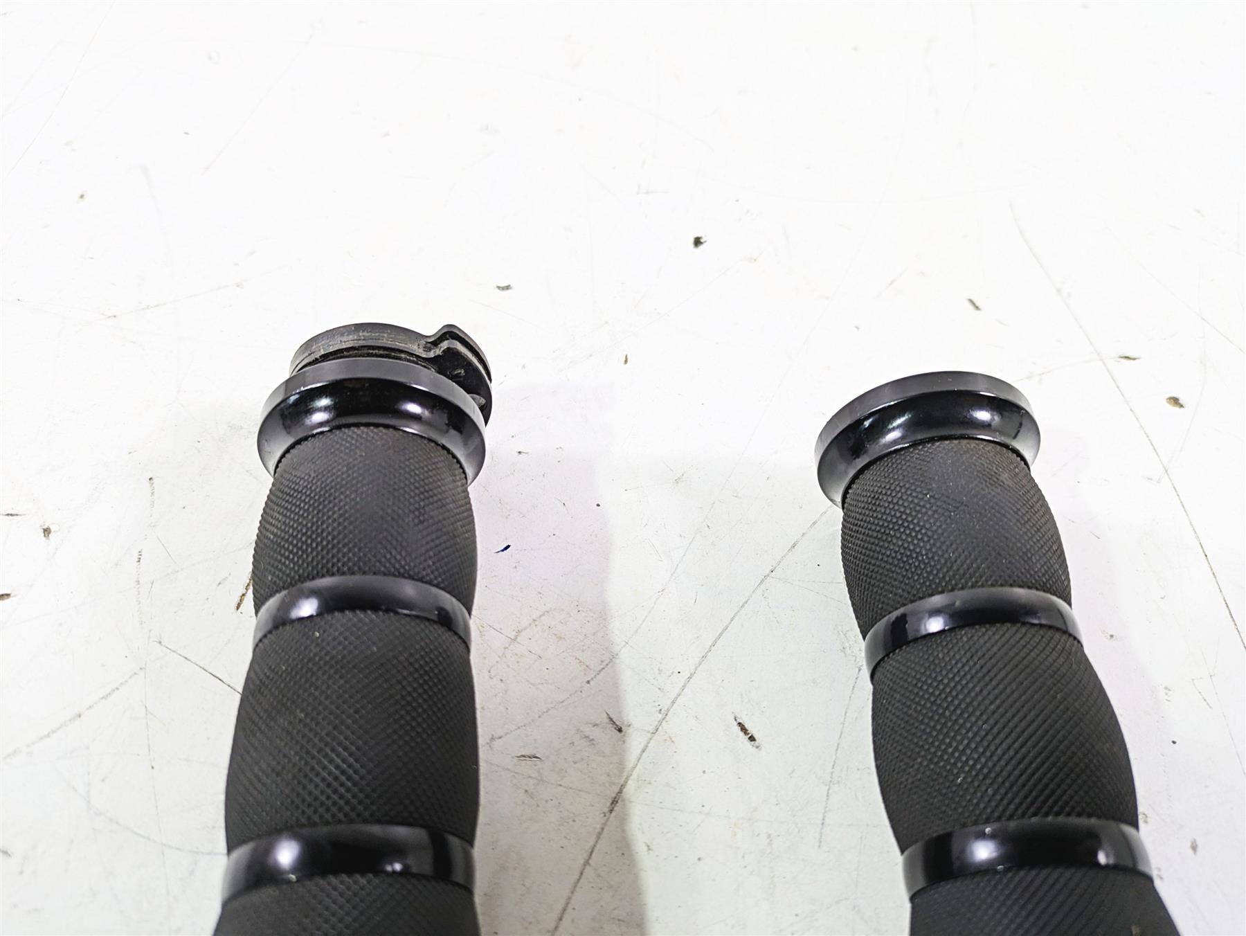 2016 Suzuki GSXR1000 Avon Air Cushion Anodized Grip Set AIR-90 {{ shop.shopifyCountryName }} - Mototech271