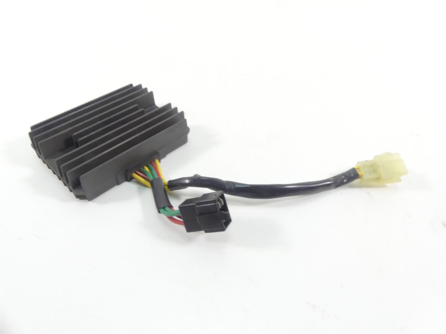 2010 Ducati Streetfighter 1098 S Rectifier Voltage Regulator 54040191A SH579EA {{ shop.shopifyCountryName }} - Mototech271