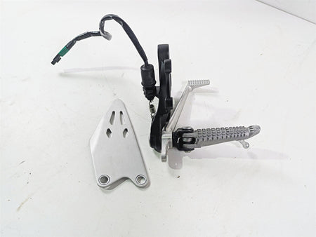 2024 Kawasaki ZX6R ZX636 Ninja Right Footpeg Brake Pedals Set 35063-0590-18R {{ shop.shopifyCountryName }} - Mototech271