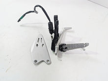 Load image into Gallery viewer, 2024 Kawasaki ZX6R ZX636 Ninja Right Footpeg Brake Pedals Set 35063-0590-18R
