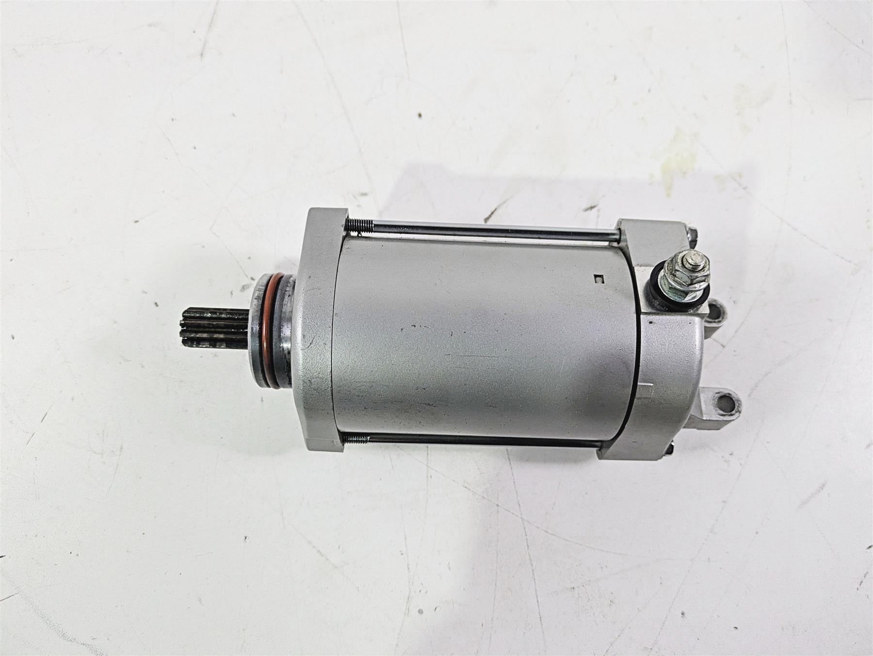 2010 Harley VRSCF Muscle Rod Engine Starter Motor Denso 31717-01K {{ shop.shopifyCountryName }} - Mototech271