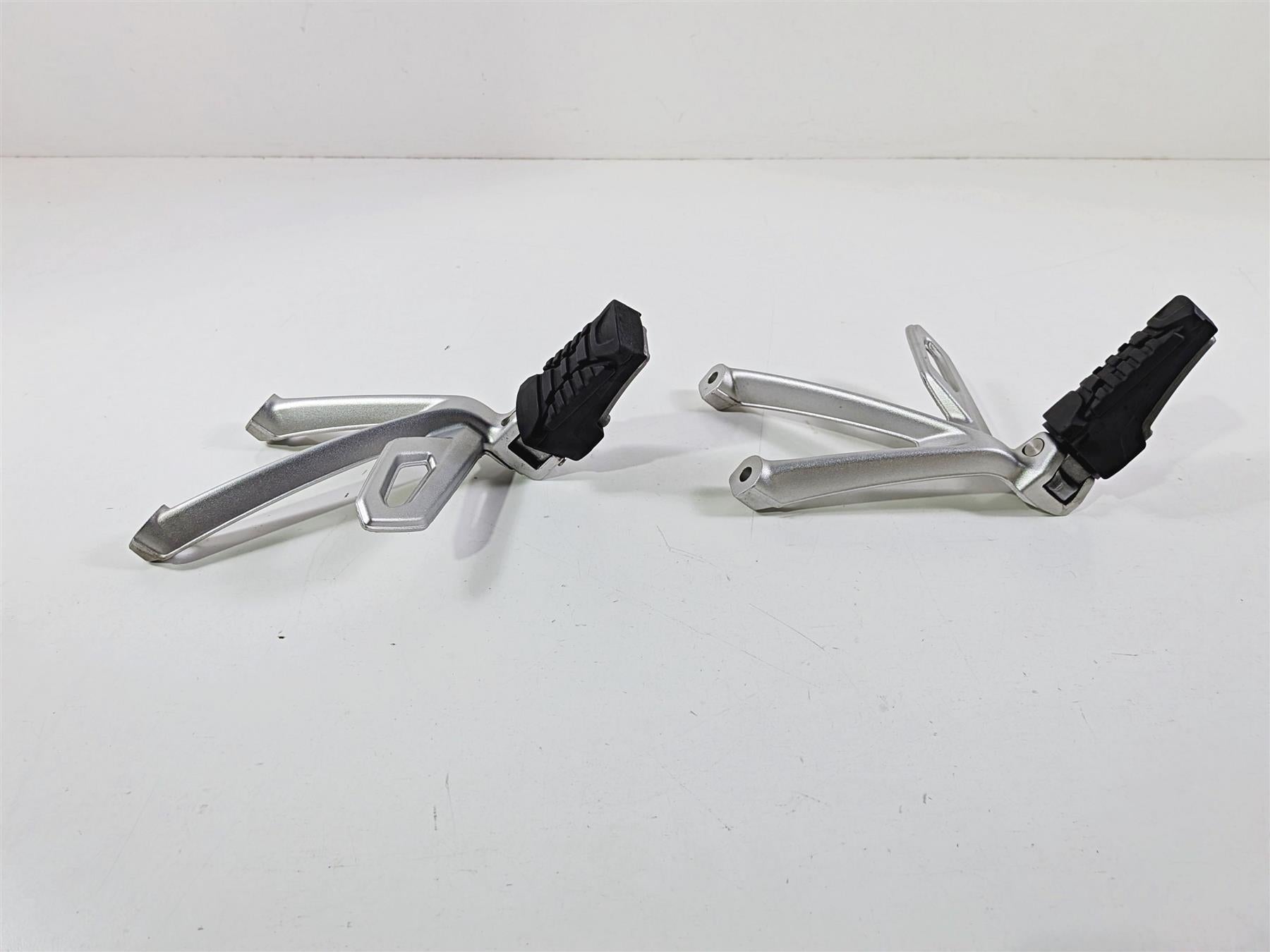 2021 BMW R1250GS K51 Adventure Rear Passenger Foot Peg Rest Set 46718526741-Mototech271