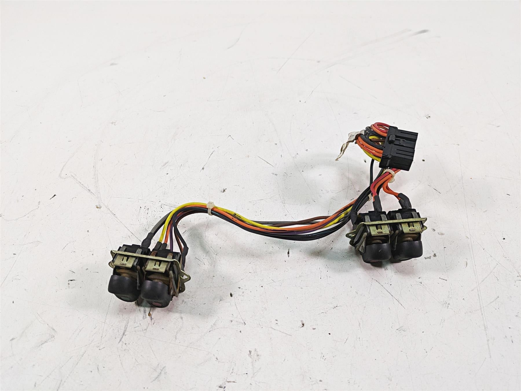 2010 Harley Touring FLHTCU Electra Glide Auxiliary Switch Set 70271-98