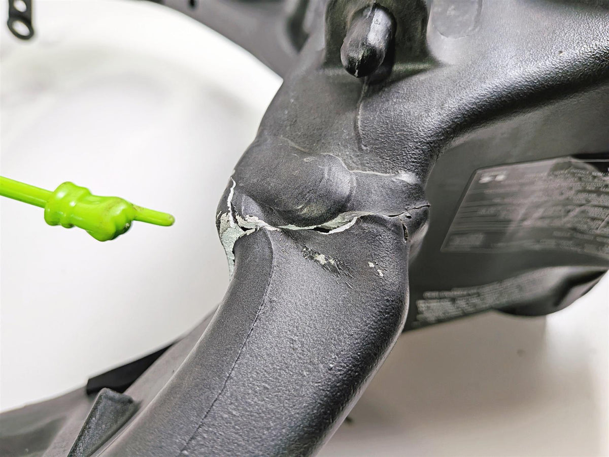 2022 Kawasaki ZX10R ZX1000 Ninja Main Frame Chassis Cracked But With Clean Texas Title 32160-1872 {{ shop.shopifyCountryName }} - Mototech271