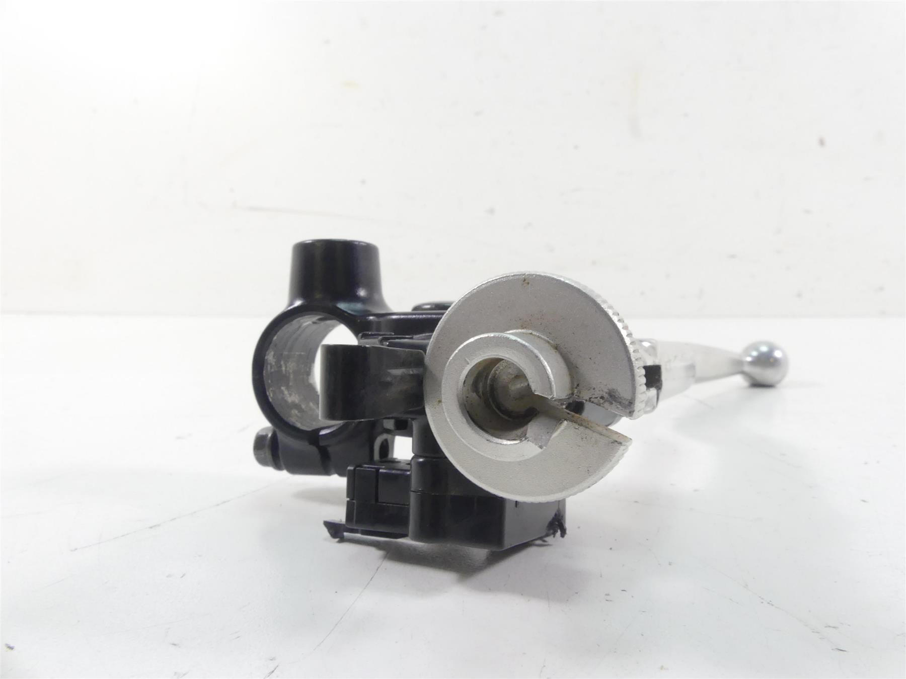2022 Yamaha MT09 FZ09 Clutch Perch & Lever - Read 1B3-82911-00-00 {{ shop.shopifyCountryName }} - Mototech271