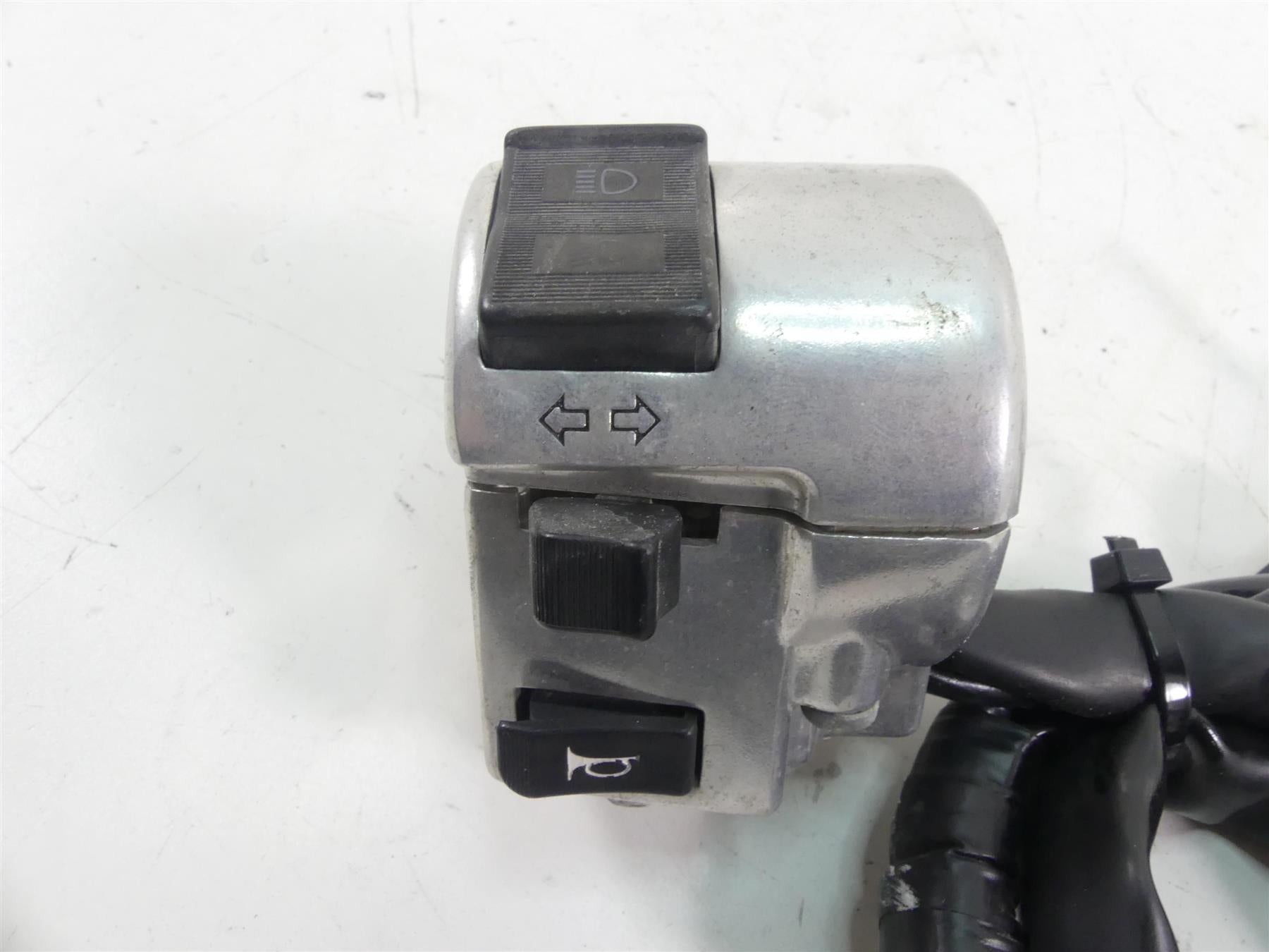 2003 Honda VTX1800 C Left Hand Turn Signal Control Switch 35020-MCH-000 {{ shop.shopifyCountryName }} - Mototech271