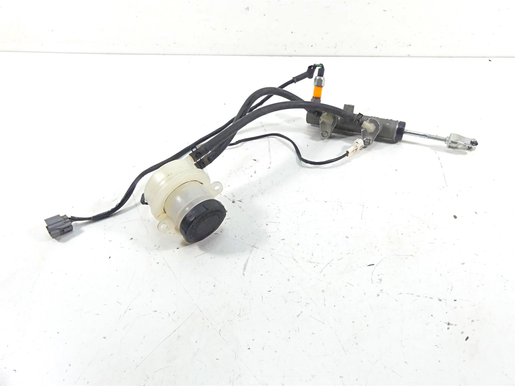 2021 CFMoto Zforce 950 Sport Main Brake Master Cylinder 5BWB-081100 {{ shop.shopifyCountryName }} - Mototech271