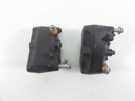 2005 Harley Touring FLHRSI Road King Front Brake Caliper Set 44023-00C 44046-00D {{ shop.shopifyCountryName }} - Mototech271