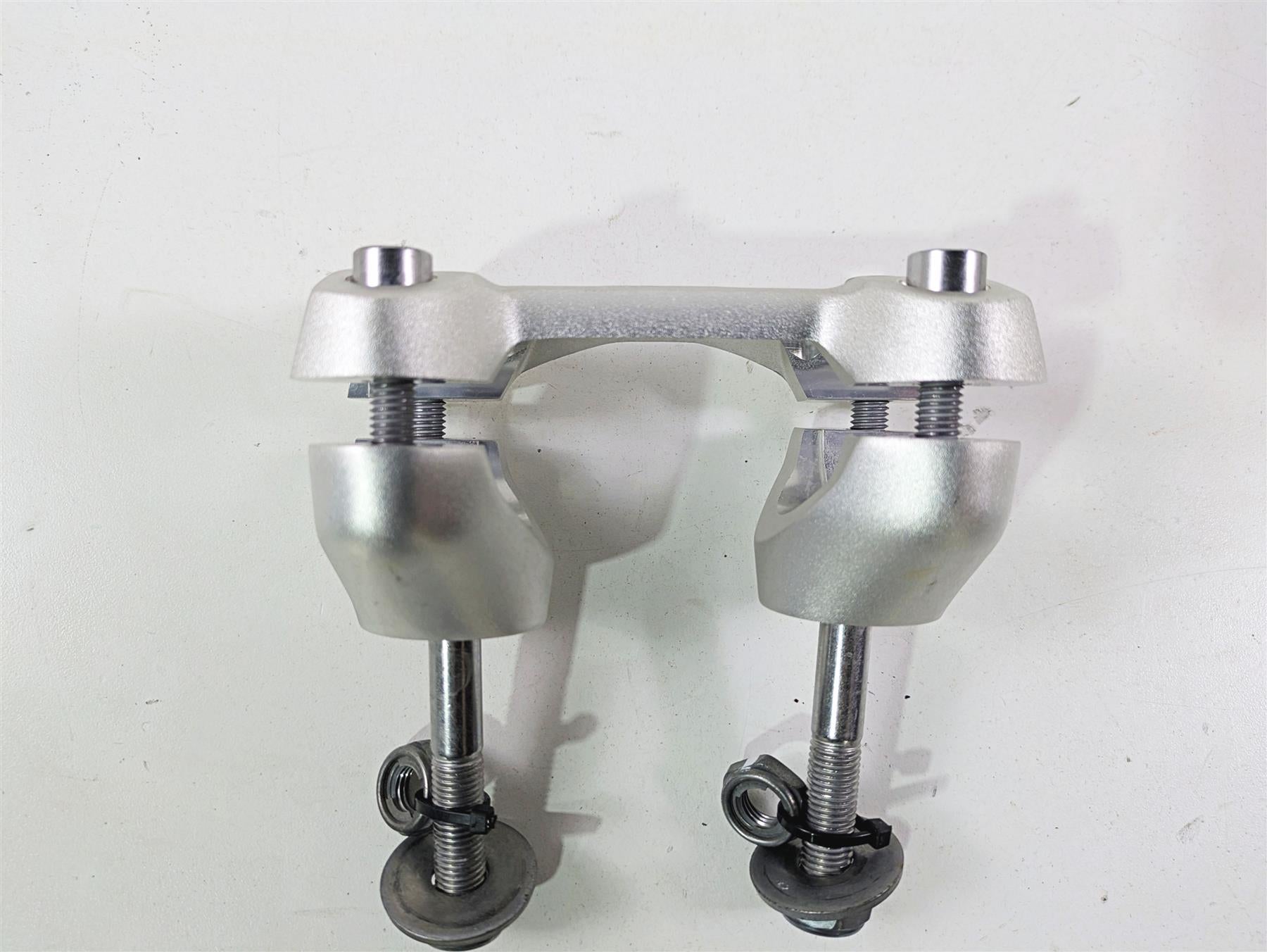 2024 Triumph Street Triple 765 R Handlebar Mounts Risers T2043974 T2043979 {{ shop.shopifyCountryName }} - Mototech271
