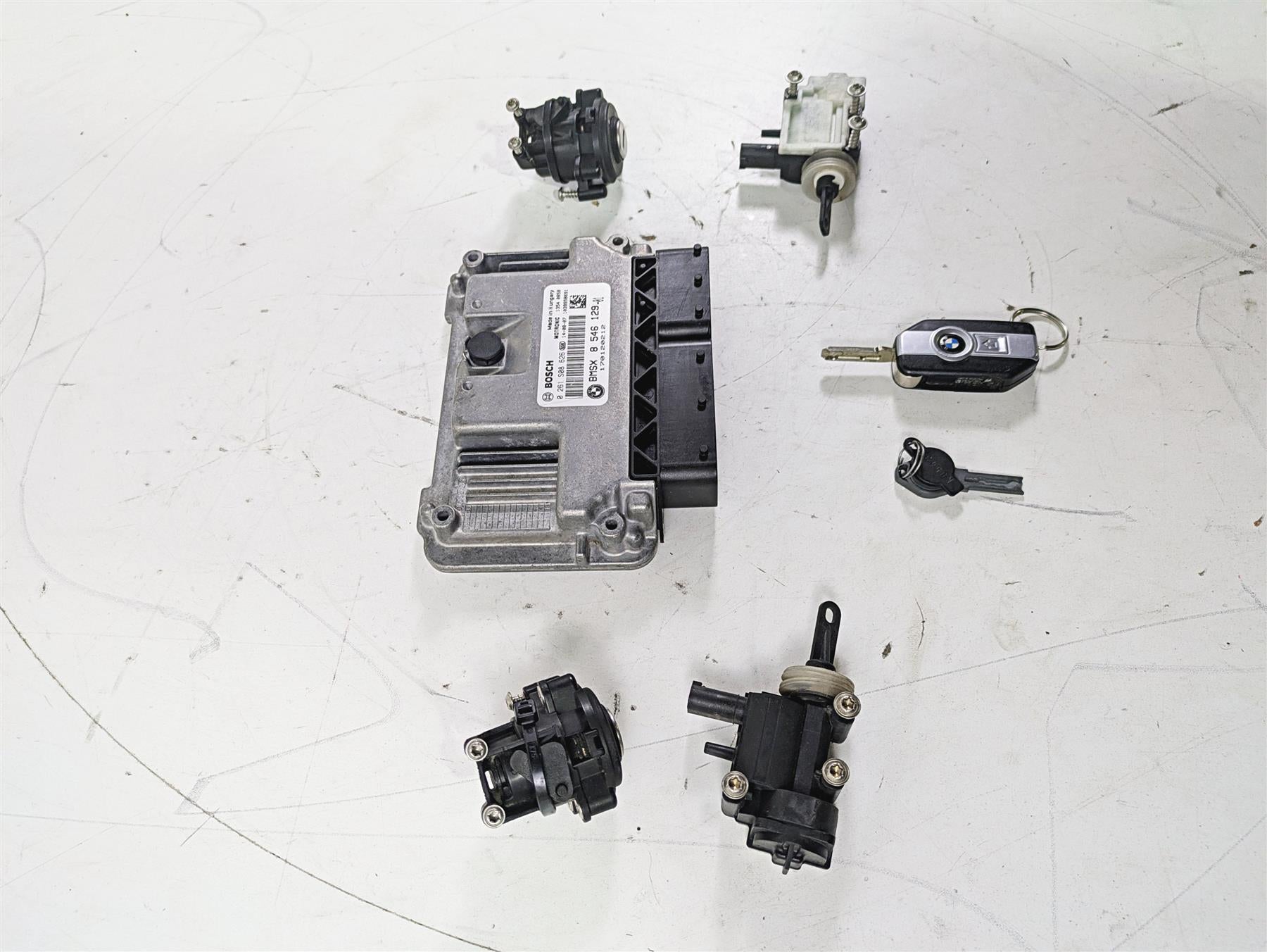 2015 BMW K1600 GT K48 Cdi Ecu Ecm Ignition Switch Key Lock Set 13618546129 {{ shop.shopifyCountryName }} - Mototech271