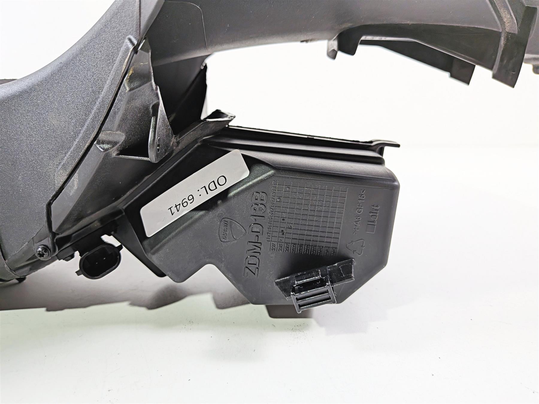 2019 Ducati Panigale V4S V4 S Corse Front Air Intake Duct Scoop Ram 44218952A 48411512A {{ shop.shopifyCountryName }} - Mototech271