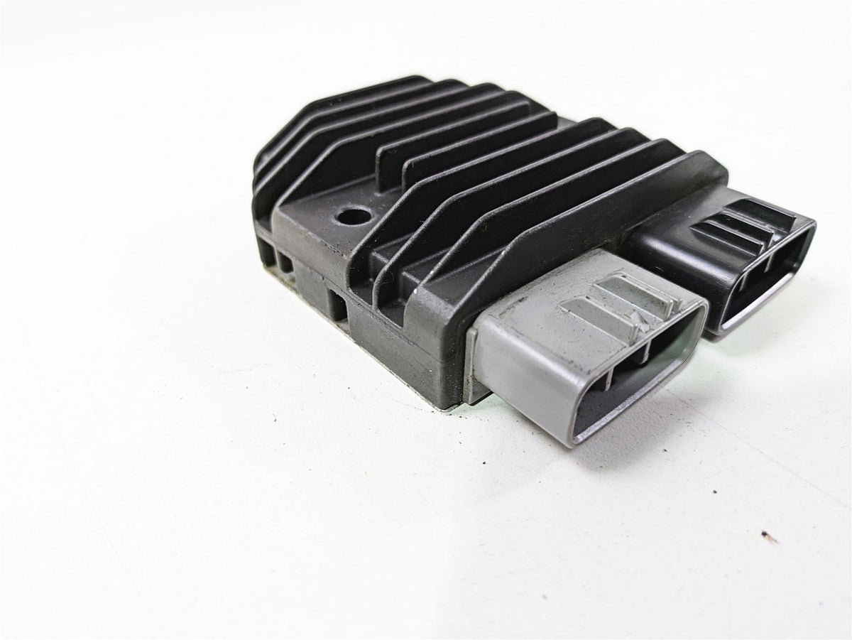 2006 Triumph Rocket 3 Rectifier Voltage Regulator FH009AA T1300470 {{ shop.shopifyCountryName }} - Mototech271