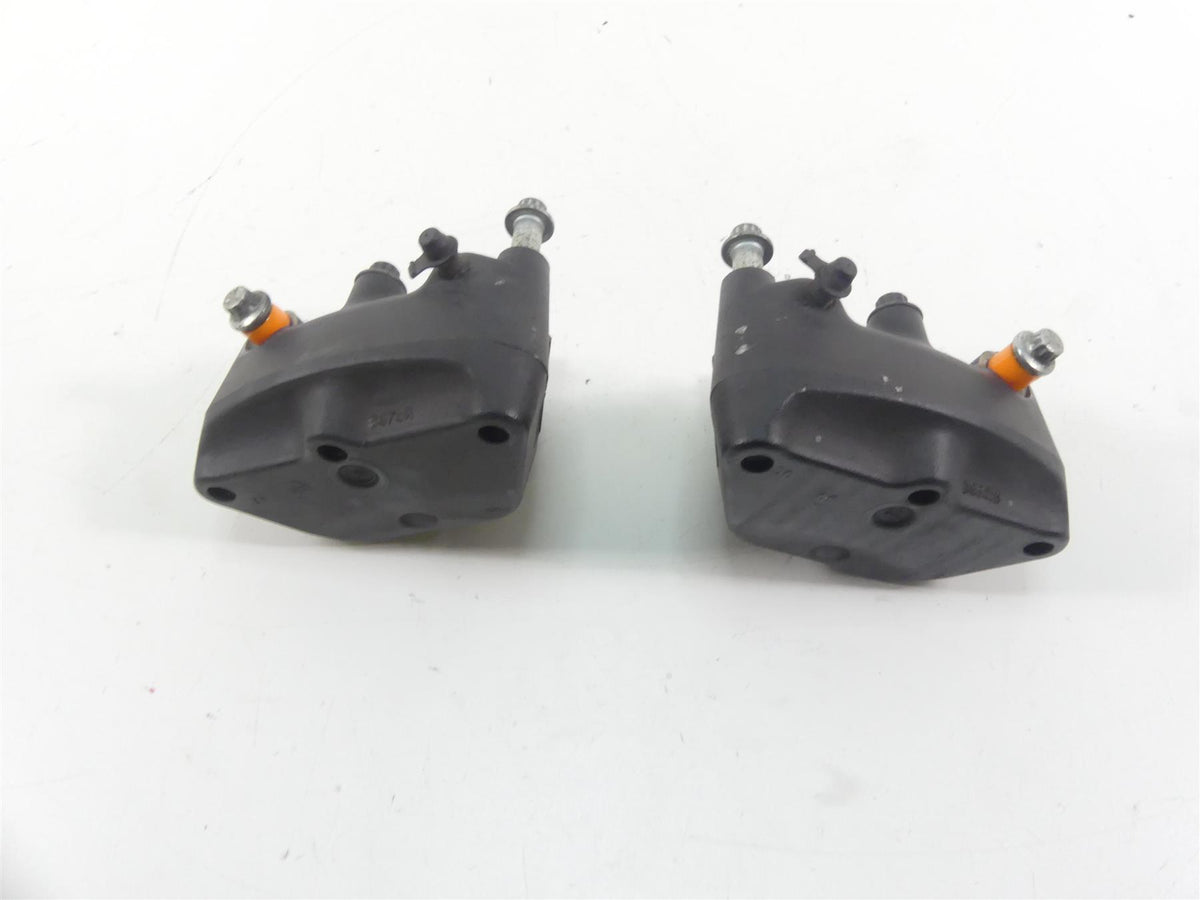 2005 Harley Touring FLHRSI Road King Front Brake Caliper Set 44023-00C 44046-00D {{ shop.shopifyCountryName }} - Mototech271