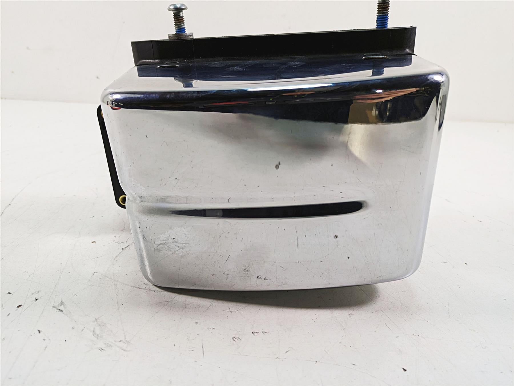 2015 Harley FXDL Dyna Low Rider Electrical Holder Tray & Cover 70367-12 {{ shop.shopifyCountryName }} - Mototech271