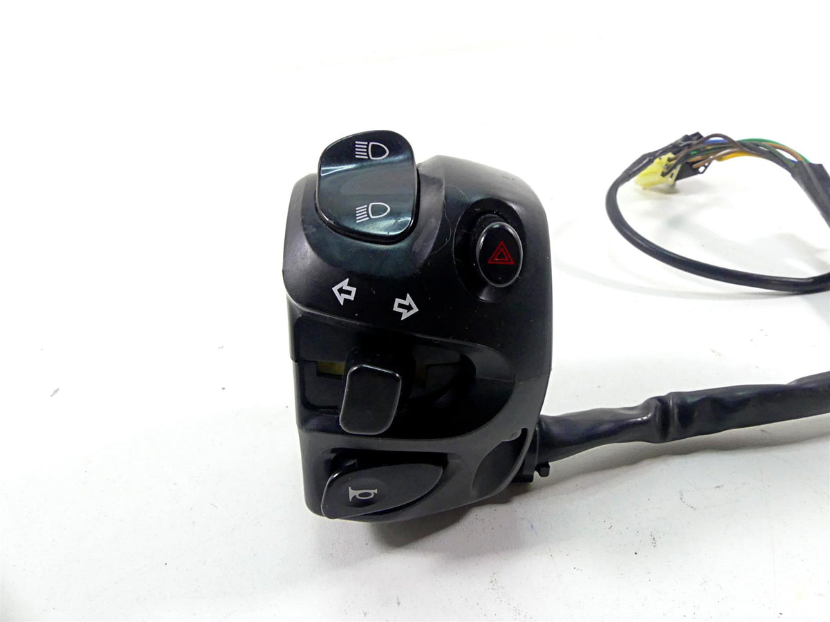 2012 Yamaha VMX17 VMAX 1700 Left Hand Light Blinker Control Switch 2S3-83972-00 {{ shop.shopifyCountryName }} - Mototech271