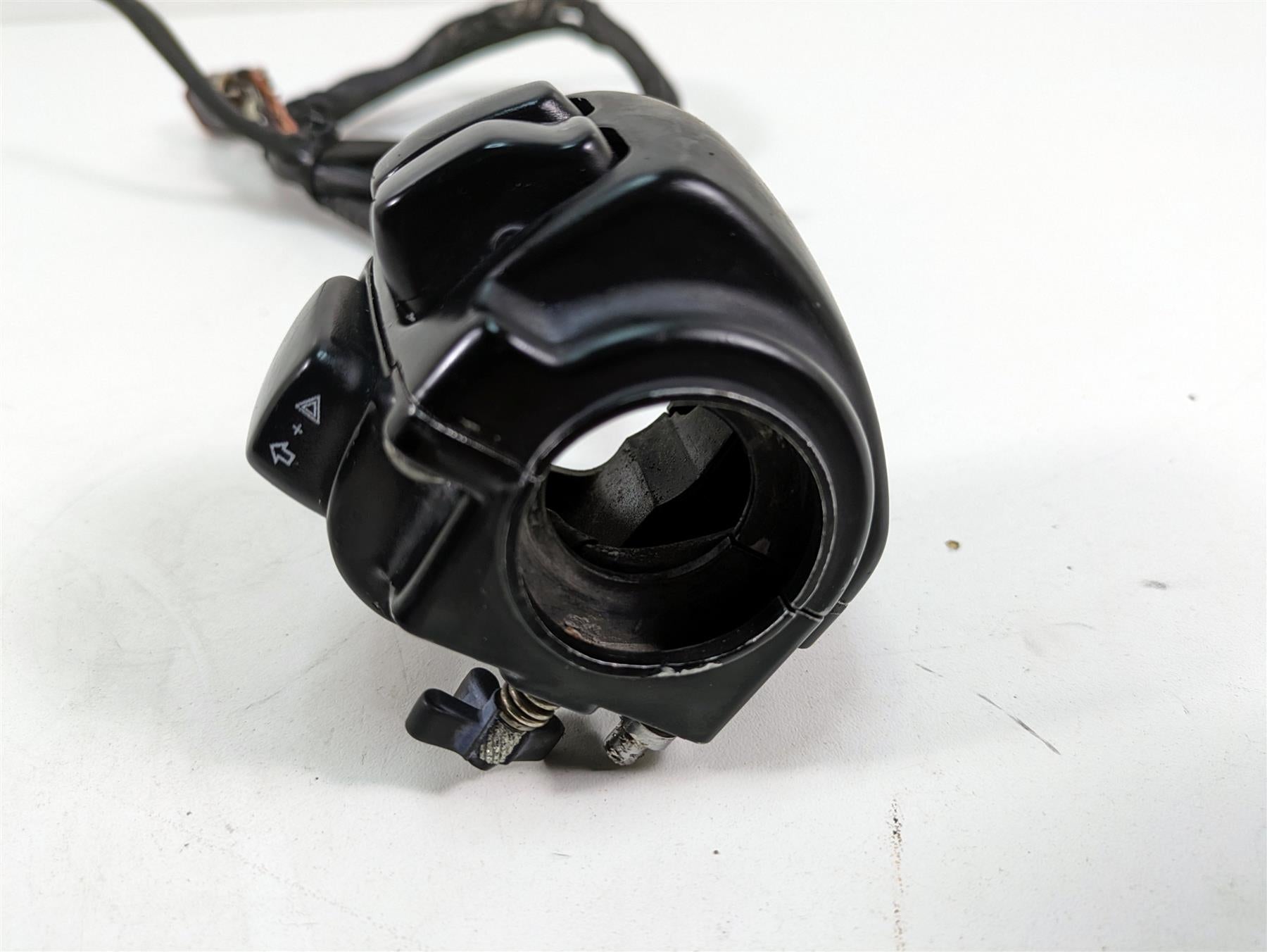2000 Harley Dyna FXDL Low Rider Right Hand Control Switch 71684-06A 71621-08 {{ shop.shopifyCountryName }} - Mototech271