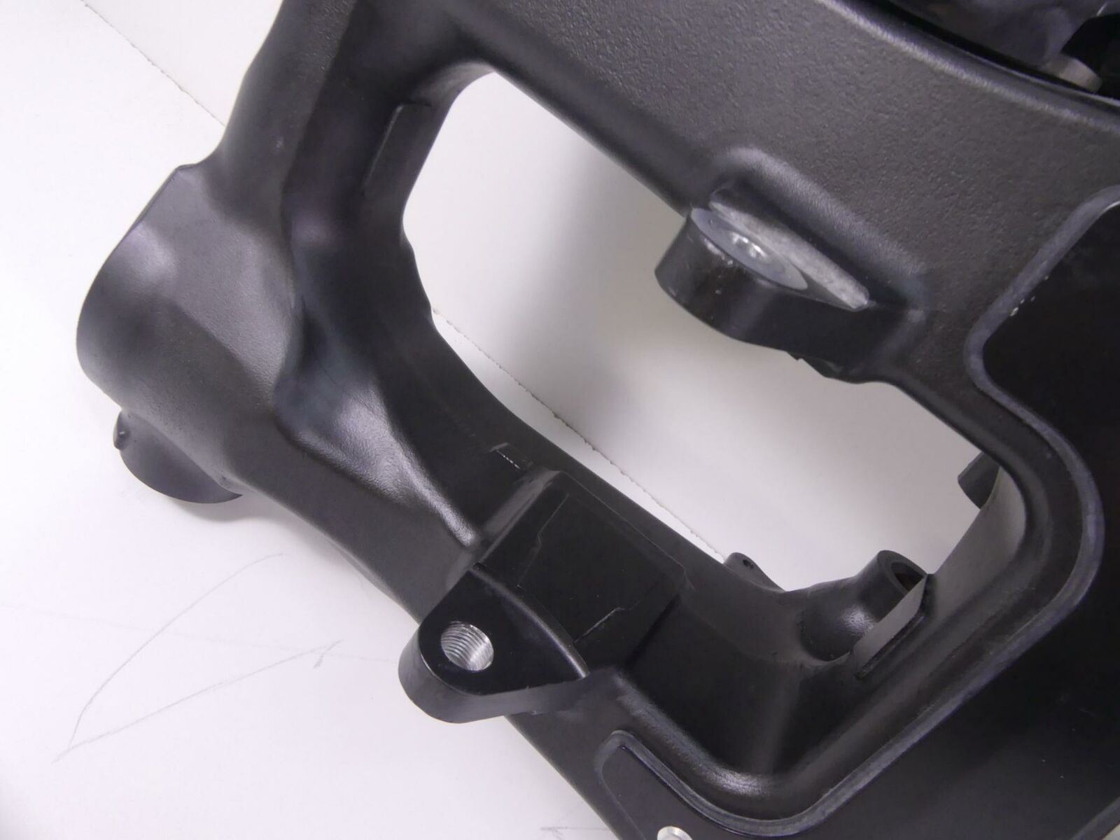 2019 Yamaha VMX17 V-Max 1700 Swingarm Swing Arm Differential Read 2S3-46101-10-0 {{ shop.shopifyCountryName }} - Mototech271