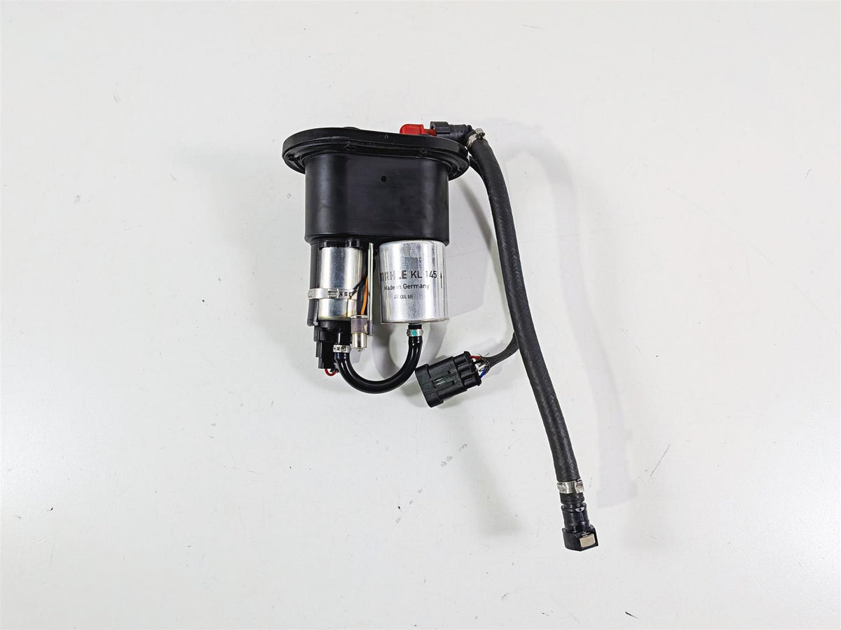 2018 Aprilia RSV4 RR Fuel Gas Petrol Pump -Tested B043925 {{ shop.shopifyCountryName }} - Mototech271