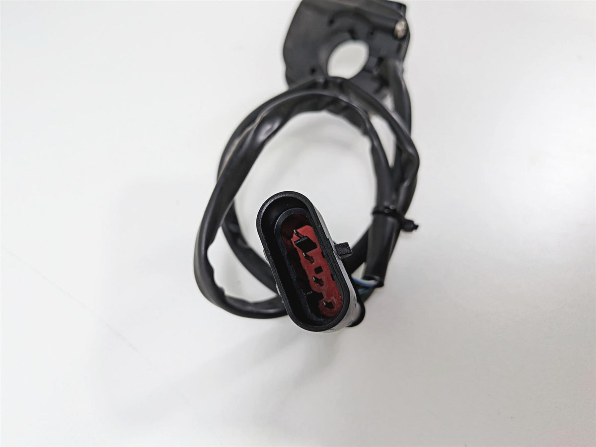 2008 Aprilia RSVR 1000 Factory Right Hand Control Switch Start Stop AP8118637 {{ shop.shopifyCountryName }} - Mototech271