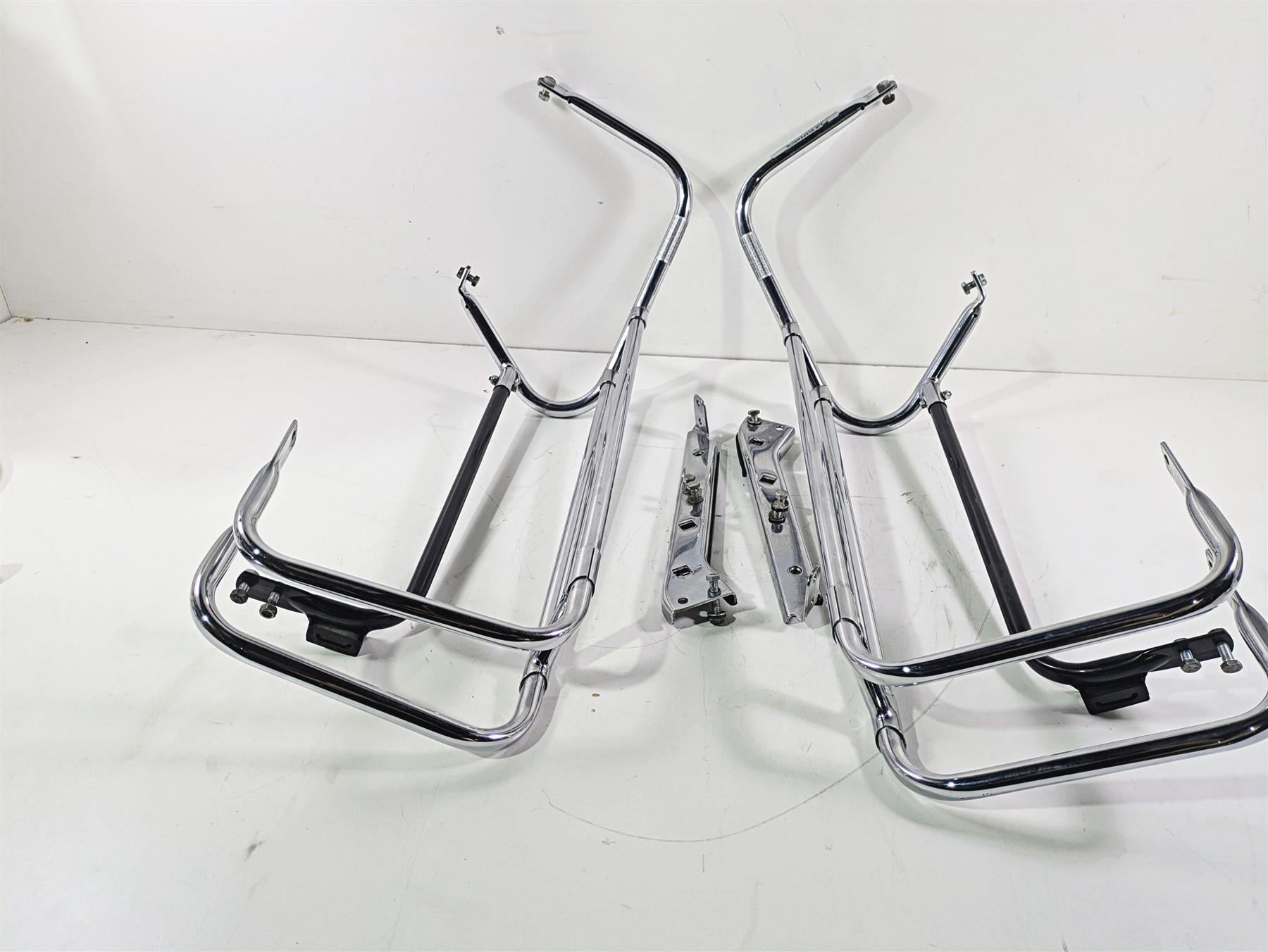 1996 Harley Touring FLHTCUI Electra Glide Saddlebag Guard Set 49202-93 49203-93 {{ shop.shopifyCountryName }} - Mototech271