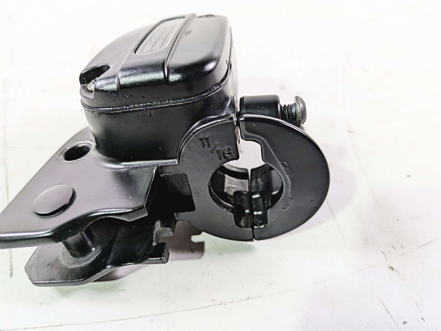 2015 Harley Touring FLHTKL E -Glide Low Clutch Master Cylinder 11/16" 36700056C {{ shop.shopifyCountryName }} - Mototech271