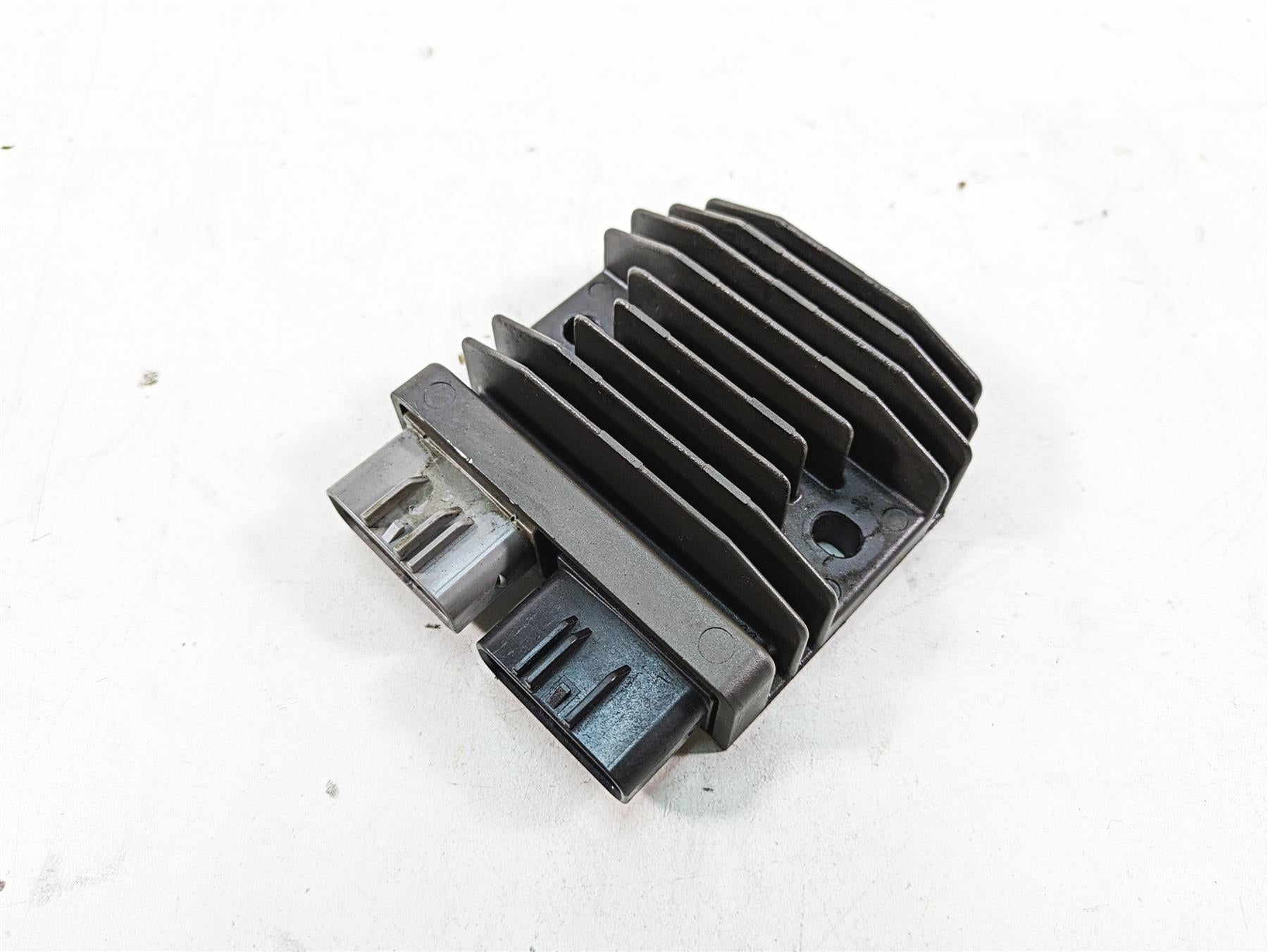 2019 Yamaha YXZ1000 R EPS SS SE Rectifier Voltage Regulator B5H-81960-00-00 {{ shop.shopifyCountryName }} - Mototech271