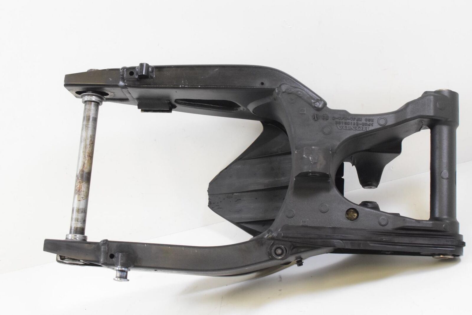 2007 Honda CBR600RR CBR600 RR Rear Swingarm Swing Arm Suspension 52200-MFJ-D00 {{ shop.shopifyCountryName }} - Mototech271