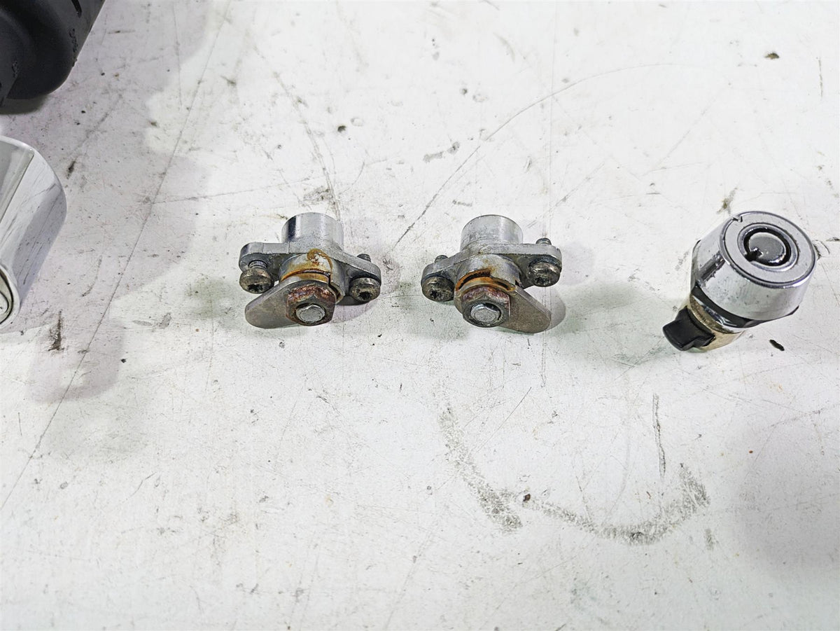 2003 Harley Touring FLHTCUI 100TH E-Glide Ignition Switch Key Lock Set 71640-99 {{ shop.shopifyCountryName }} - Mototech271