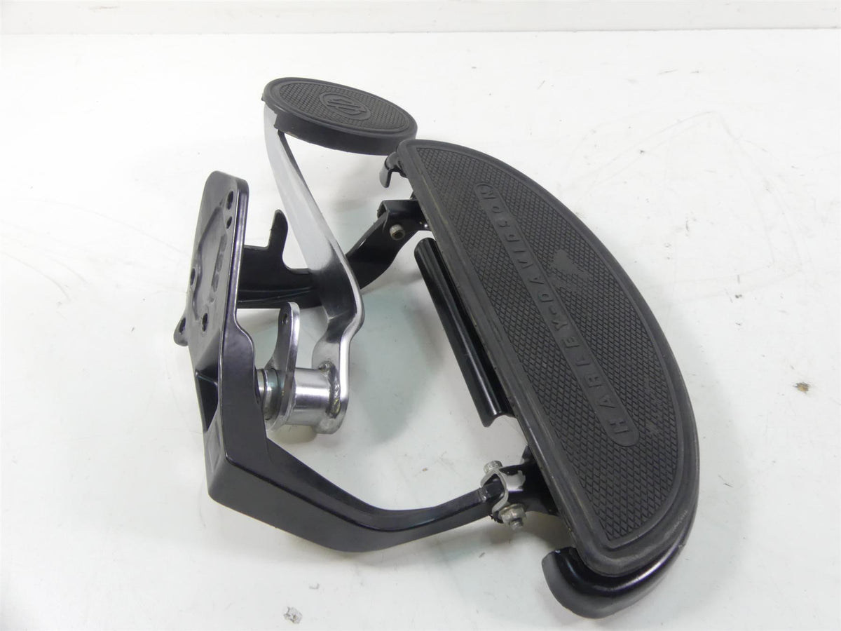 2015 Harley FLS Softail Slim Right Front Floorboard & Brake Pedal 42431-11 {{ shop.shopifyCountryName }} - Mototech271