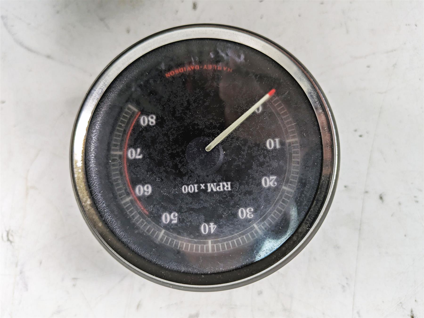 2009 Harley Touring FLHTCU Electra Glide Tachometer Tacho Gauge - Read 67348-04D {{ shop.shopifyCountryName }} - Mototech271
