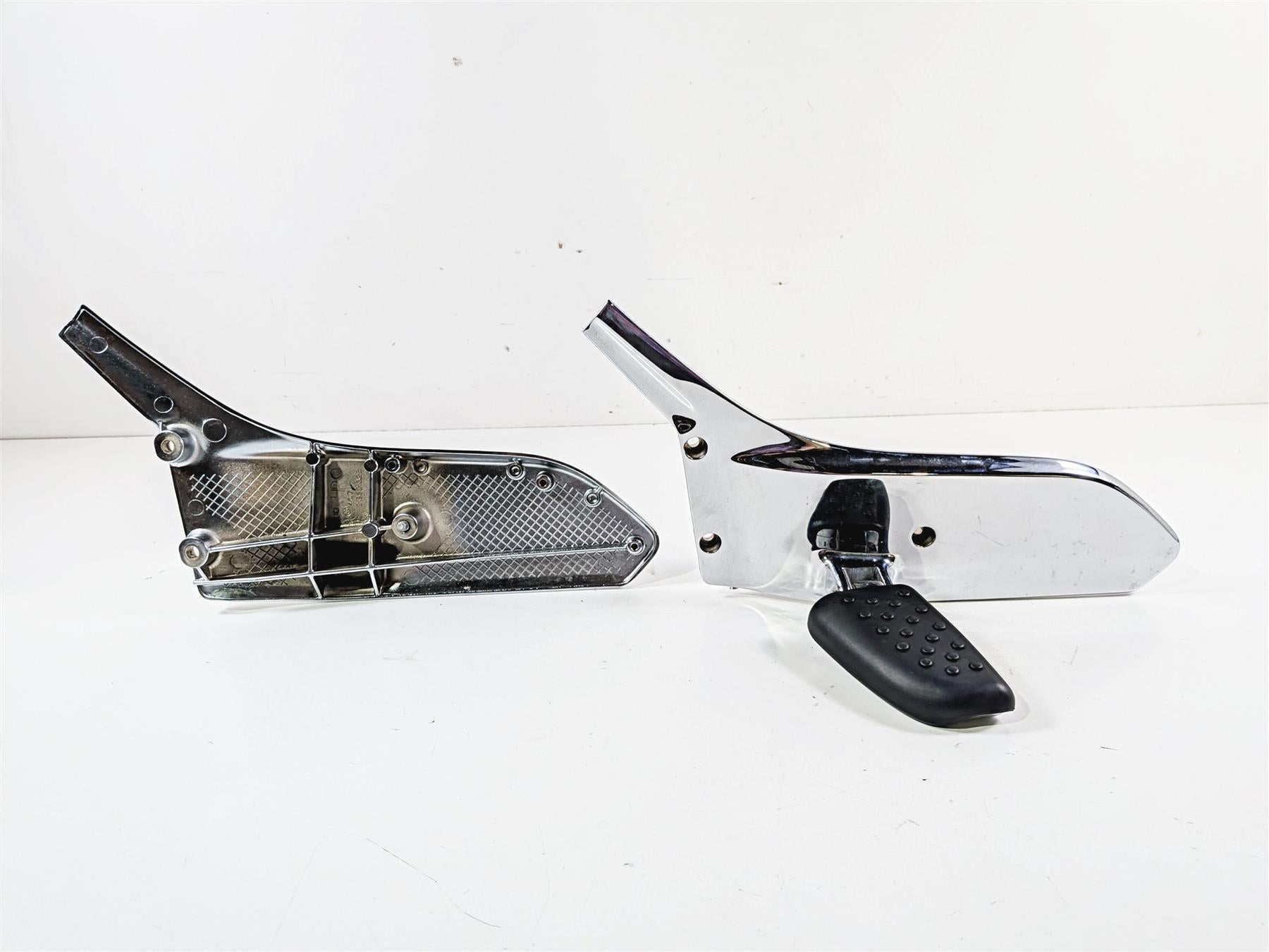 2002 BMW K1200LT 89V3 Rear Chrome Passenger Footpeg Foot Rest 2332328 2332327 {{ shop.shopifyCountryName }} - Mototech271