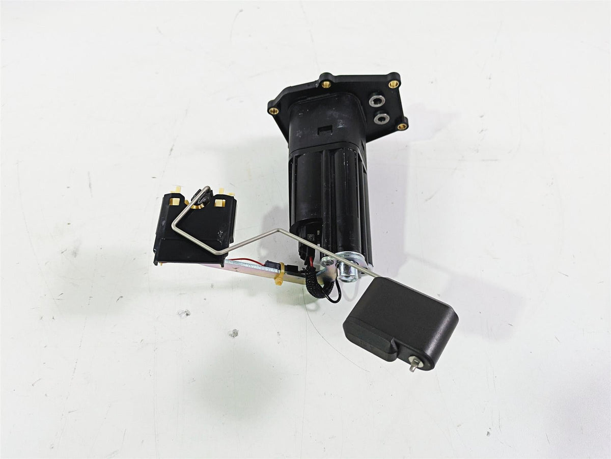 2023 Ducati Monster 937 SP Fuel Gas Petrol Pump - Tested 16024403B {{ shop.shopifyCountryName }} - Mototech271