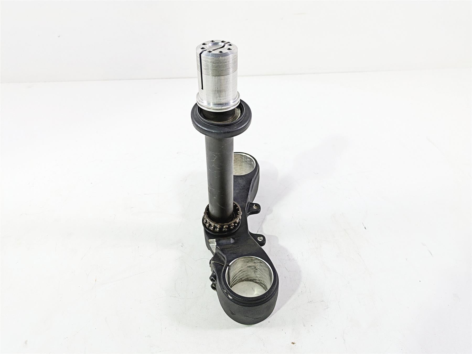 2013 Ducati Hyperstrada 821 Lower Triple Tree Steering Clamp 34220771AA {{ shop.shopifyCountryName }} - Mototech271