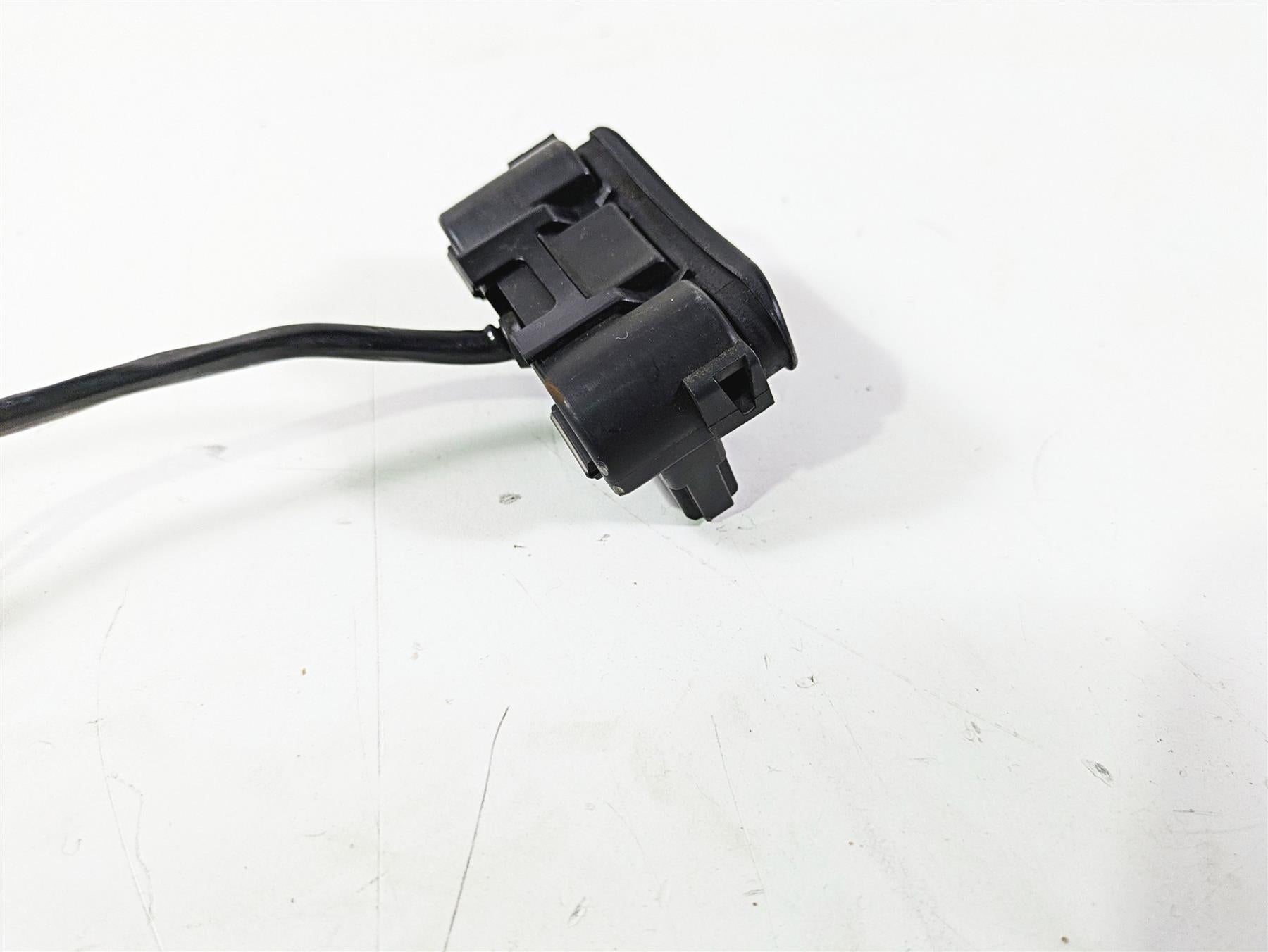 2003 Harley Softail FXSTDI Deuce 100th Indicator Instrument Lights 68892-00A {{ shop.shopifyCountryName }} - Mototech271