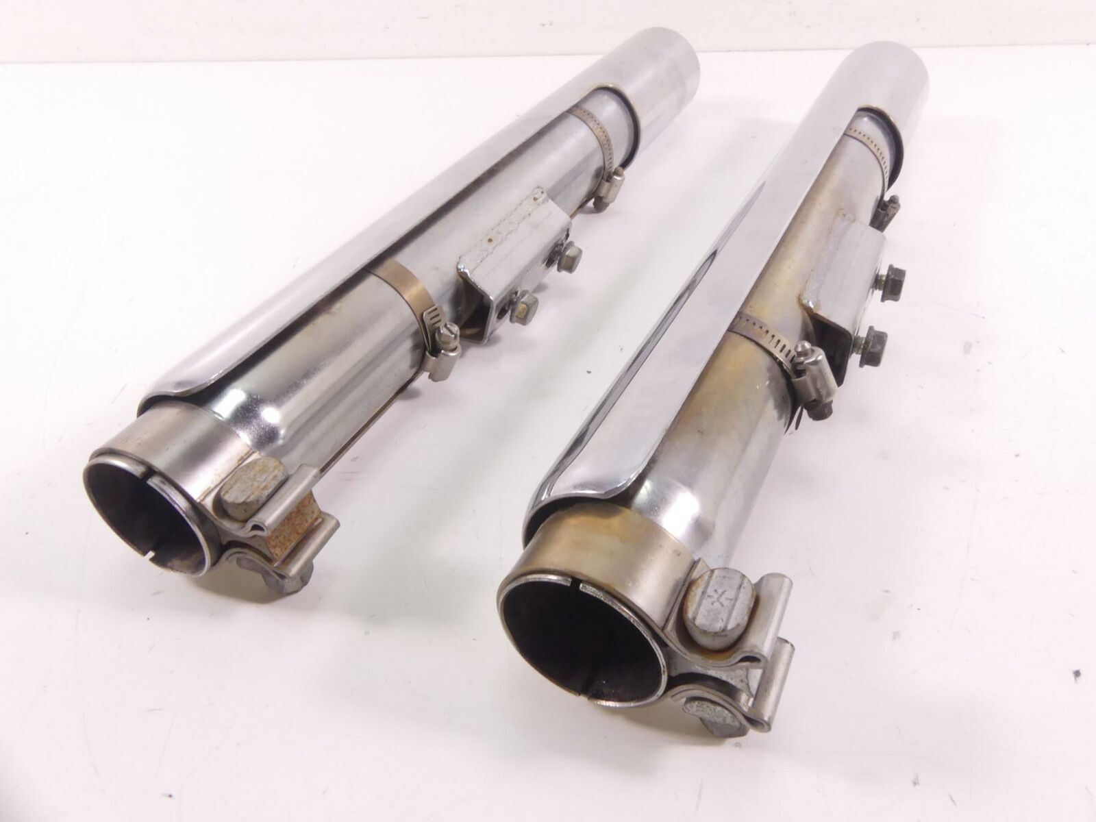 2009 Harley FXCW Softail Rocker Vance Hines Slip On Exhaust Muffler Set 16831 {{ shop.shopifyCountryName }} - Mototech271
