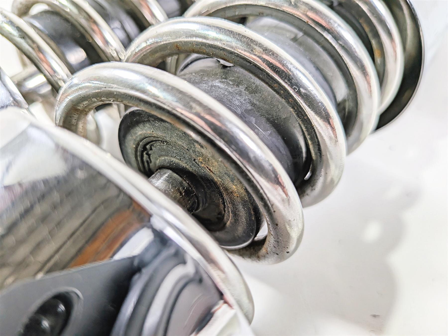 1995 Harley XL883 Sportster Hugger Progressive Suspension 412 Rear Shocks 11.5" 412-4075B {{ shop.shopifyCountryName }} - Mototech271