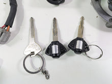 Load image into Gallery viewer, 2006 Suzuki GSXR1000 K6 Ignition Switch Key Lock Set READ 37101-40820
