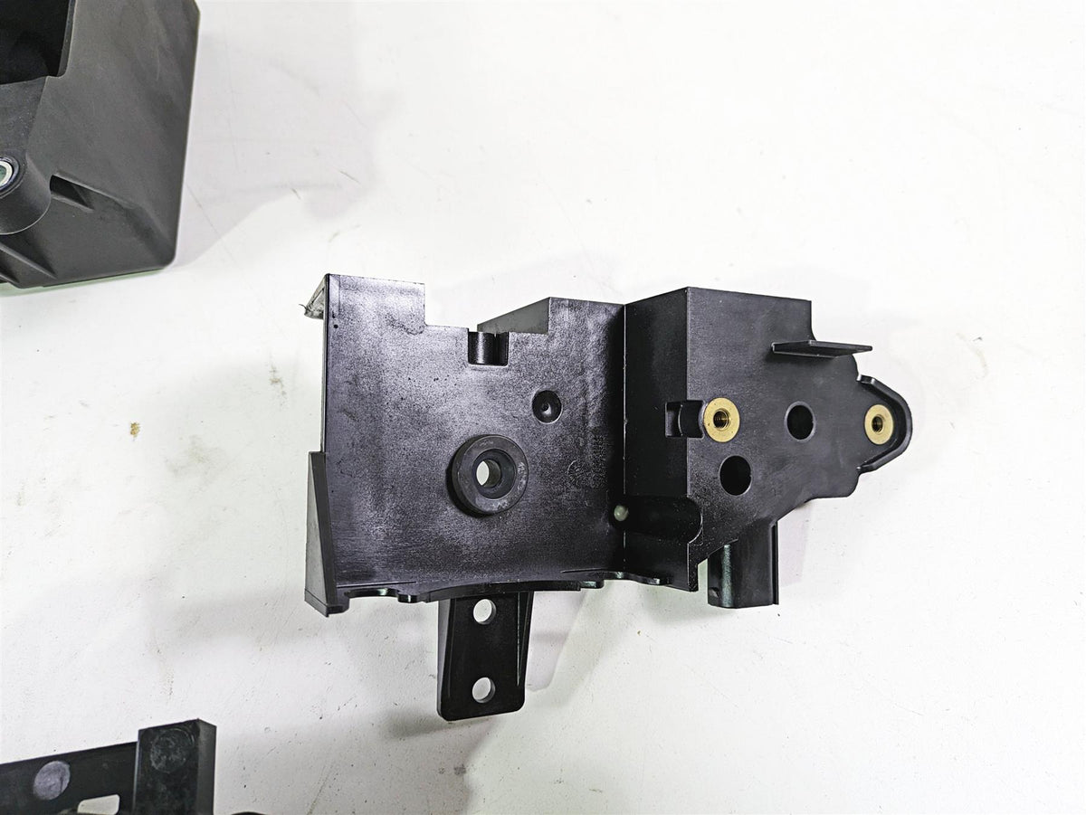 2020 Harley Touring FLHT Electra Glide Battery Tray & Electrical Holder 66000010 {{ shop.shopifyCountryName }} - Mototech271